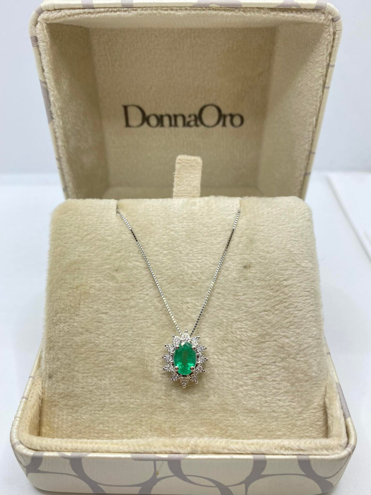 Collana Donna Donna Oro 18KT con Smeraldo e Diamanti