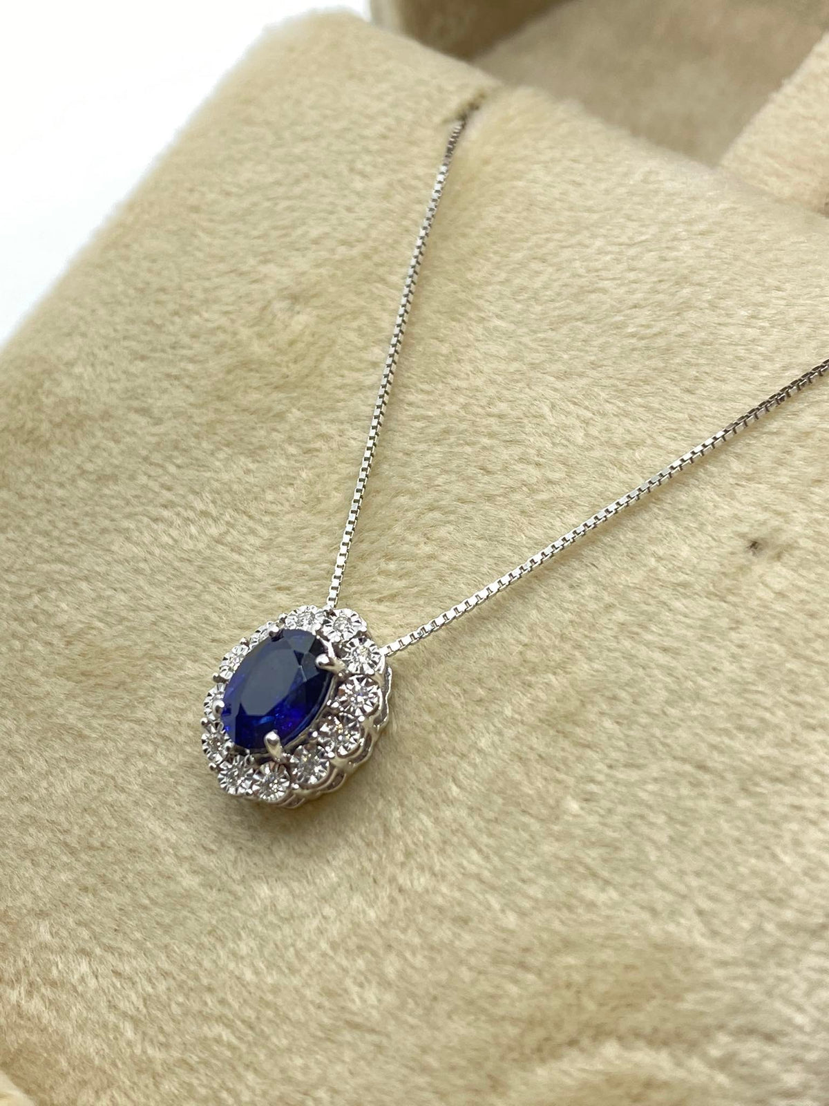 Collana Donna Oro 18KT con Zaffiro ct 1.40 e Diamanti