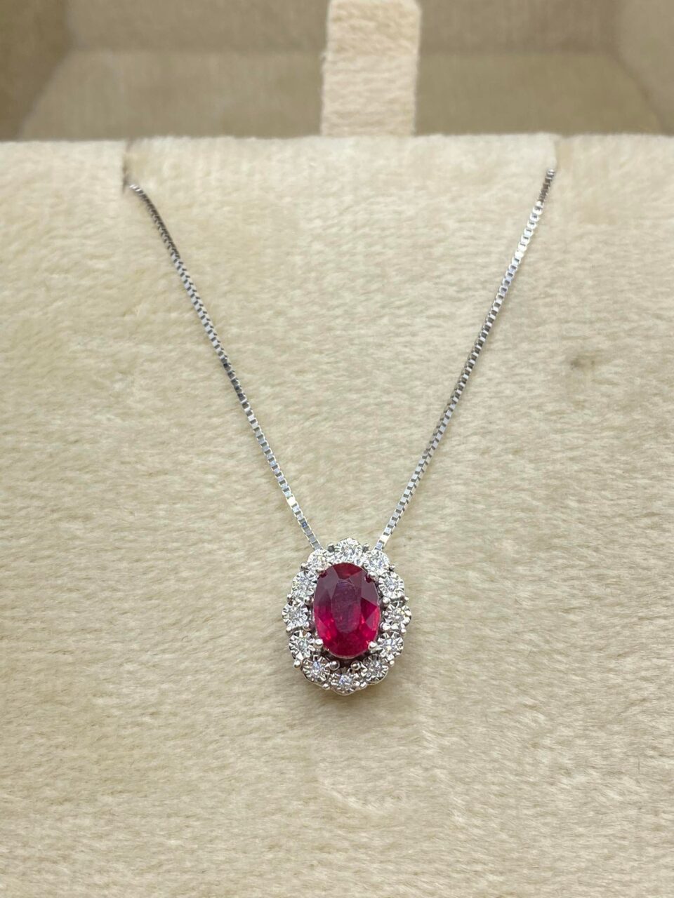 Collana Donna Oro 18KT con Diamanti e Rubino