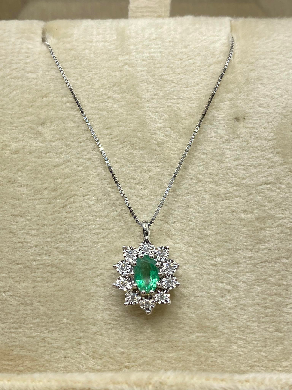 Collana Donna Oro 18KT con Smeraldo e Diamanti