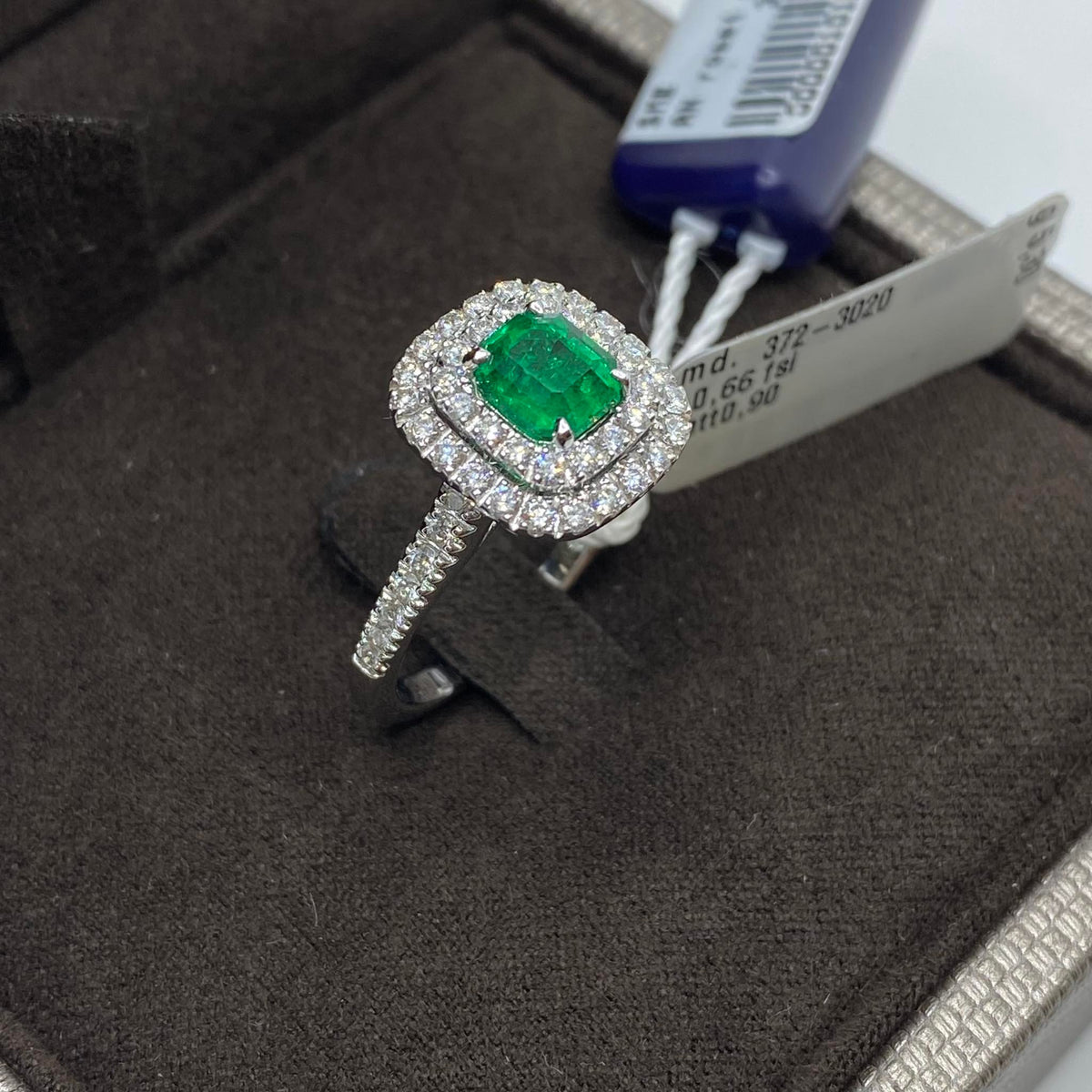 Anello Donna Crivelli con Smeraldo Colombiano Ct 0.90 e Diamanti