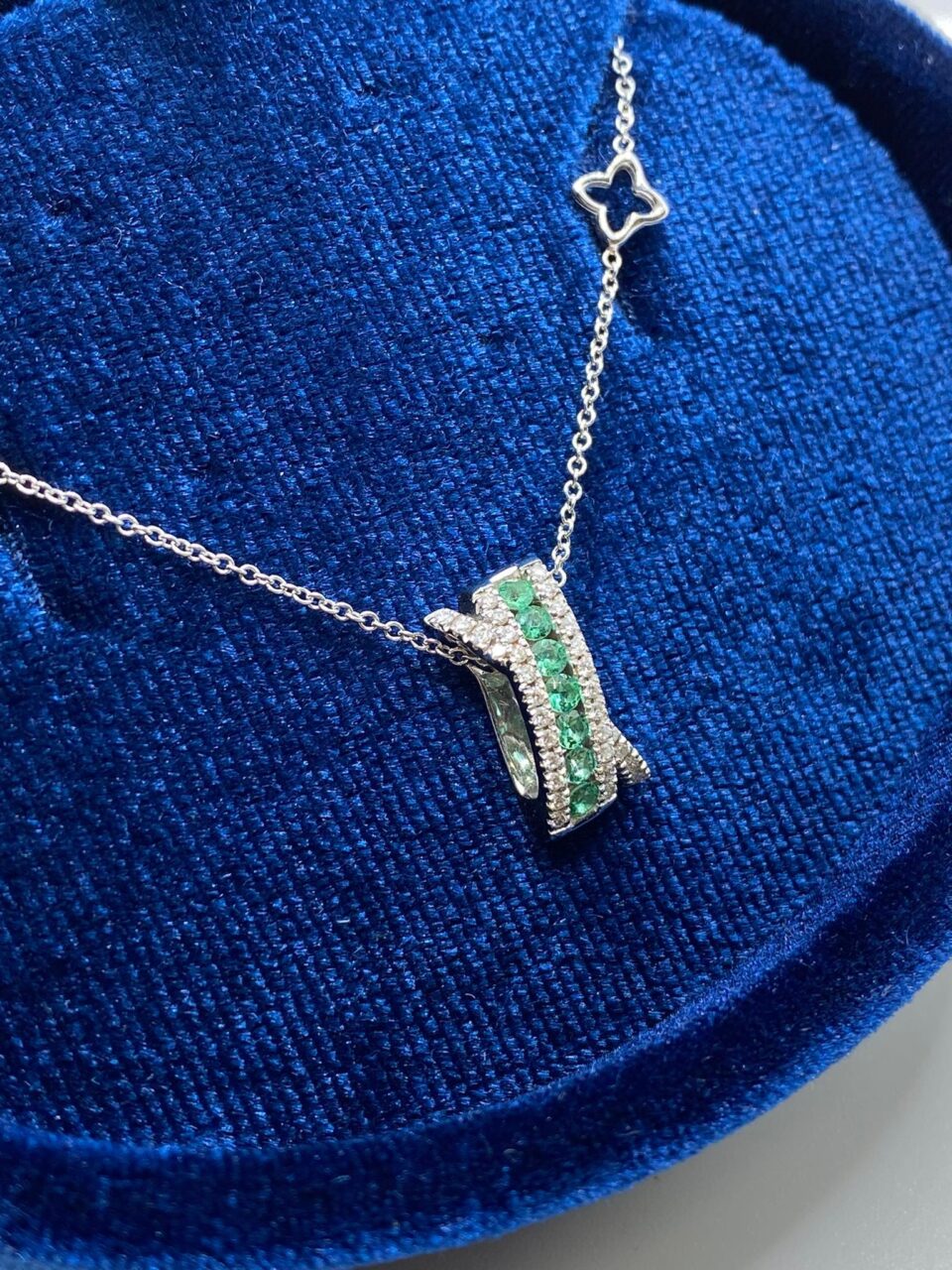 Collana Recarlo Deco’ con Diamanti e Smeraldo Ct 0.19
