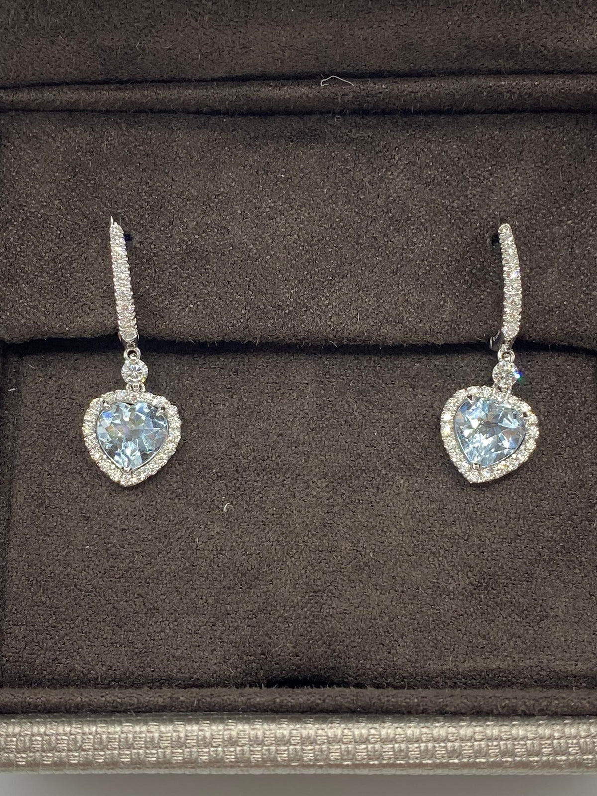 Orecchini Crivelli Pendenti con Acquamarina a Cuore e Diamanti