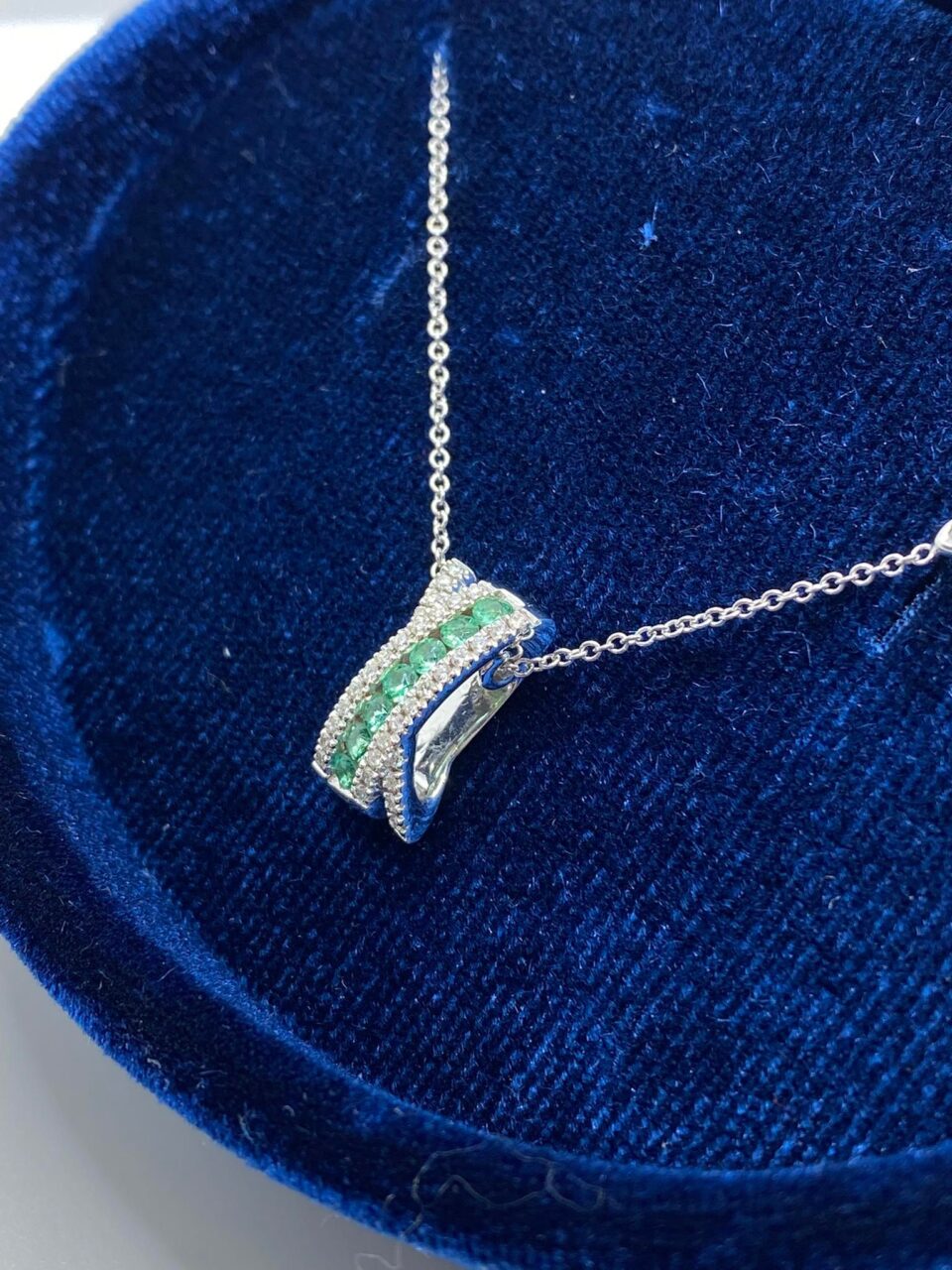 Collana Recarlo Deco’ con Diamanti e Smeraldo Ct 0.19