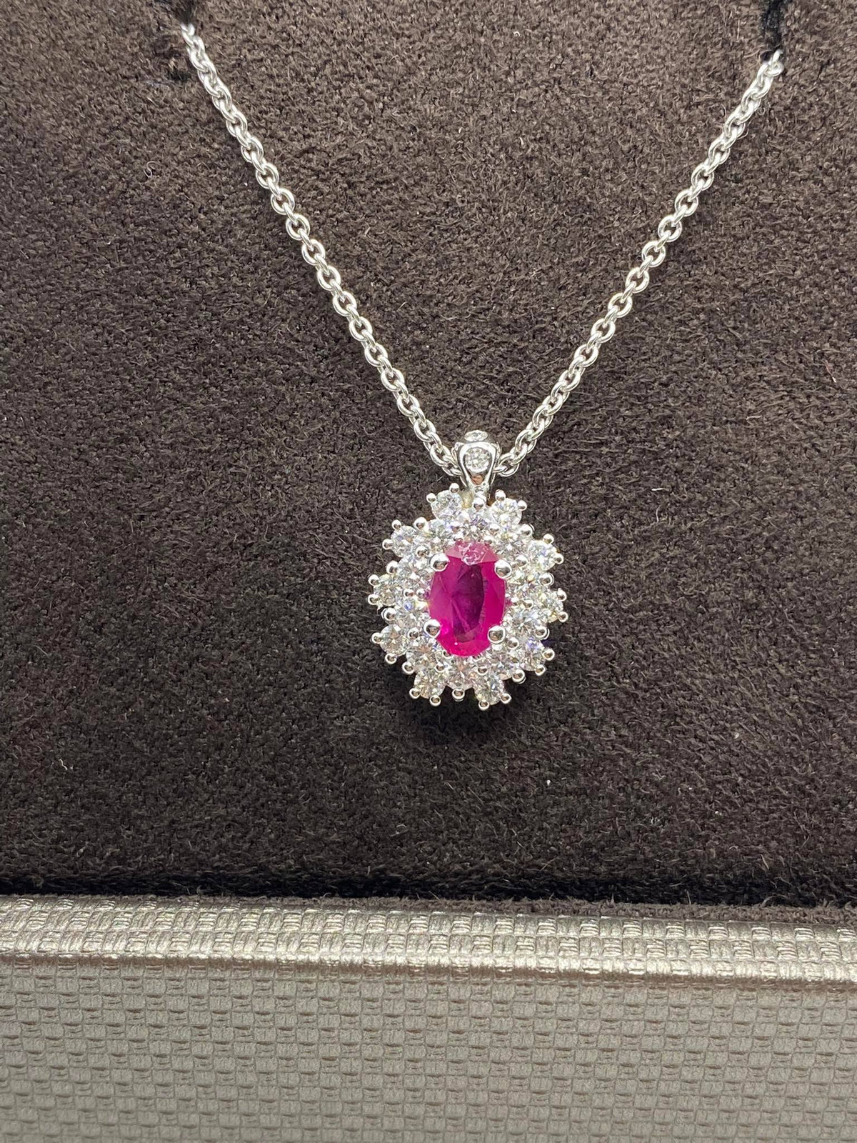 Collana Donna Crivelli con Rubino Ct 0,48 e Diamanti