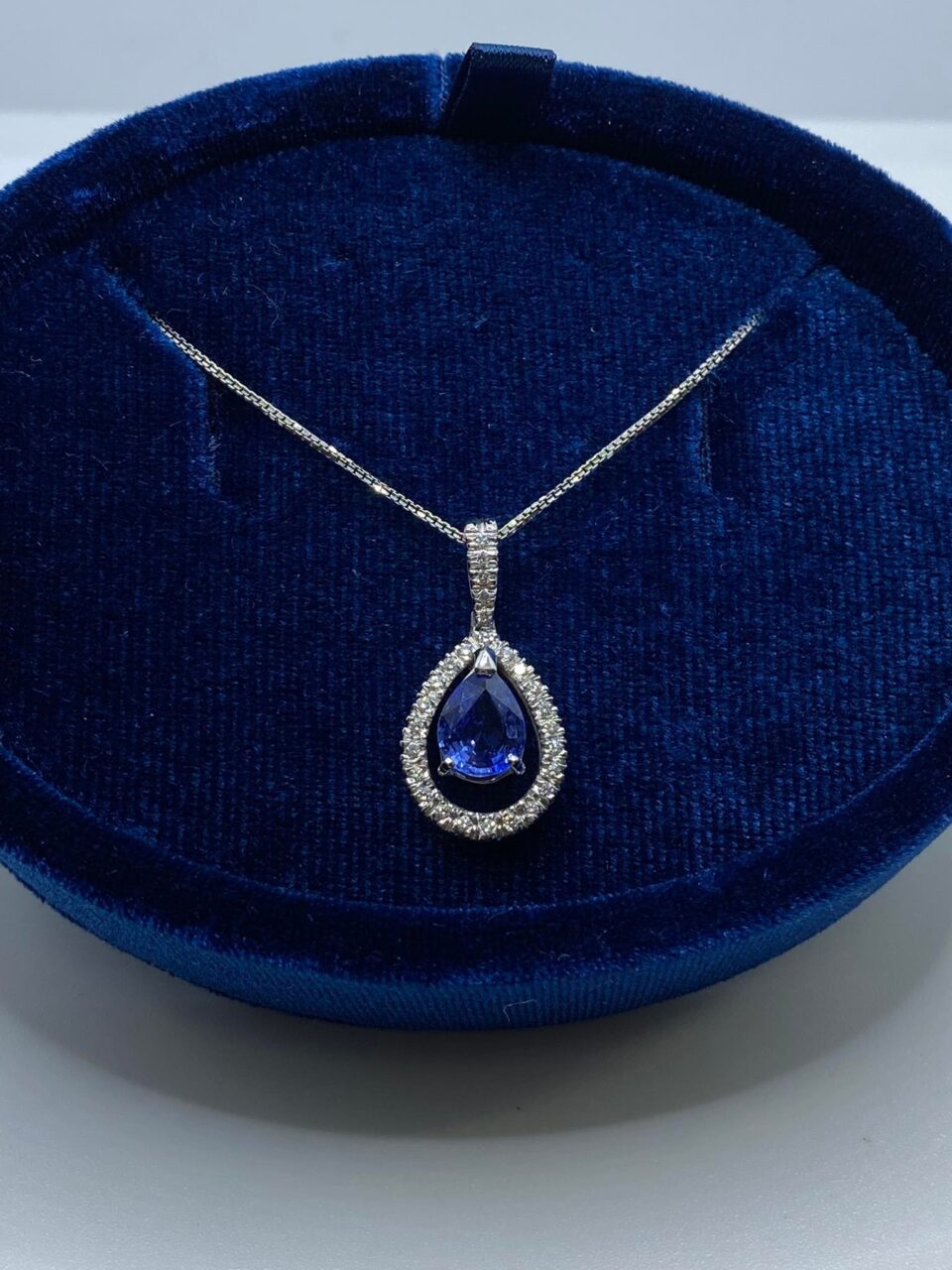 Collana Recarlo a Goccia con Diamanti e Zaffiro Ct 1,53