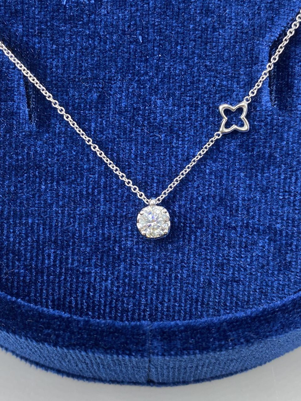 Collana Punto Luce Recarlo Anniversary in Oro 18KT 18KT e Diamante ct. 0,37