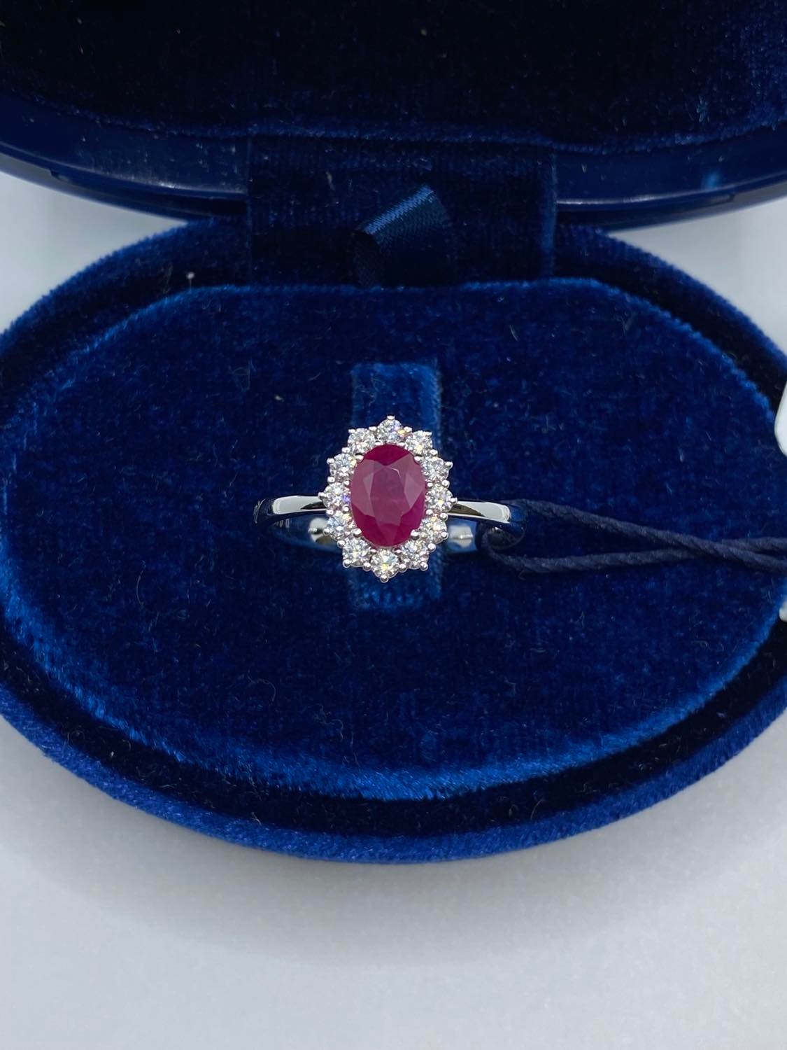 Anello Recarlo con Diamanti e Rubino Ct 0,86