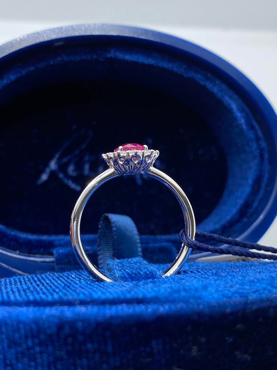 Anello Recarlo con Diamanti e Rubino Ct 0,86