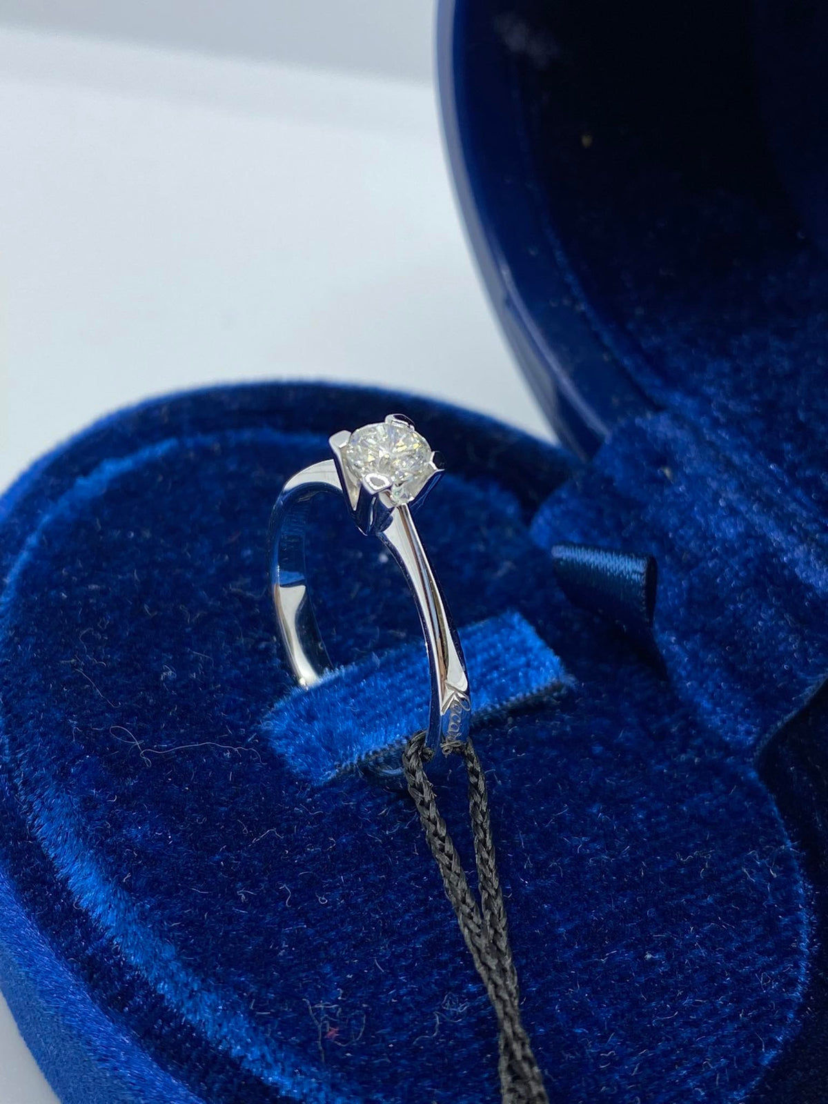 Anello Solitario Recarlo Maria Teresa Ct 0.30 – R30SO100