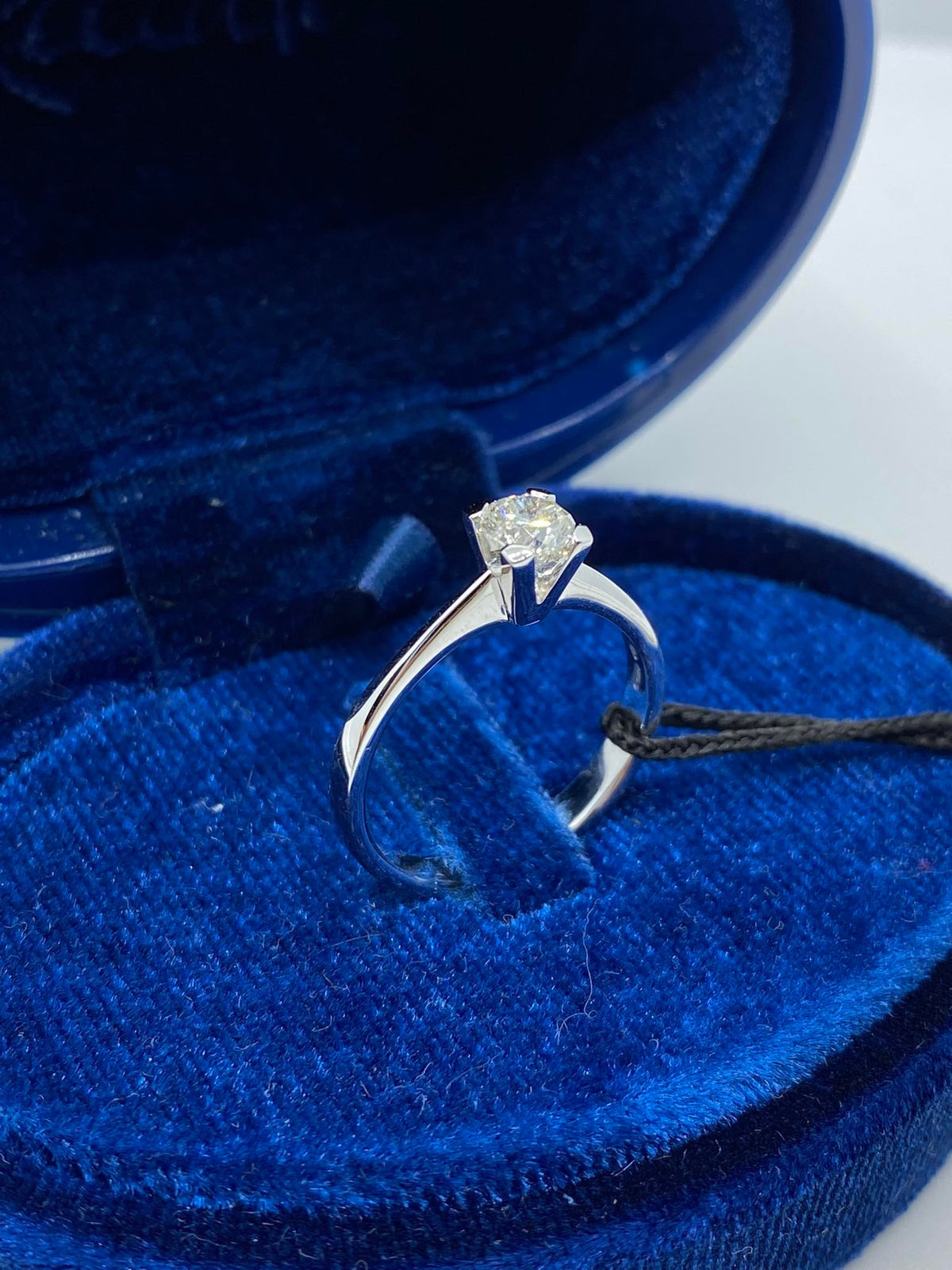 Anello Solitario Recarlo Maria Teresa Ct 0.30 – R30SO100