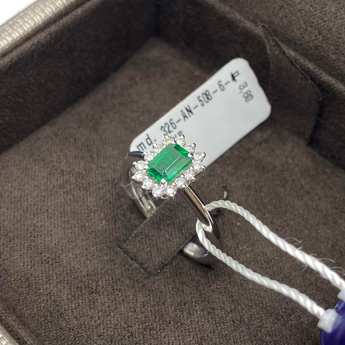 Anello Donna Crivelli con Diamanti e Smeraldo Ct. 0.69