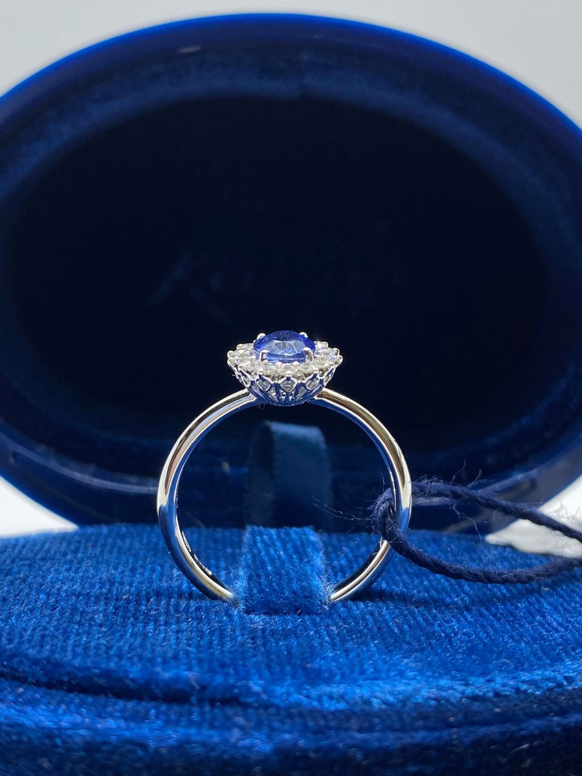 Anello Donna Recarlo Rosetta con Diamanti e Zaffiro Ct. 0,89