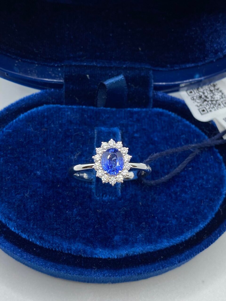 Anello Donna Recarlo Rosetta con Diamanti e Zaffiro Ct. 0,89