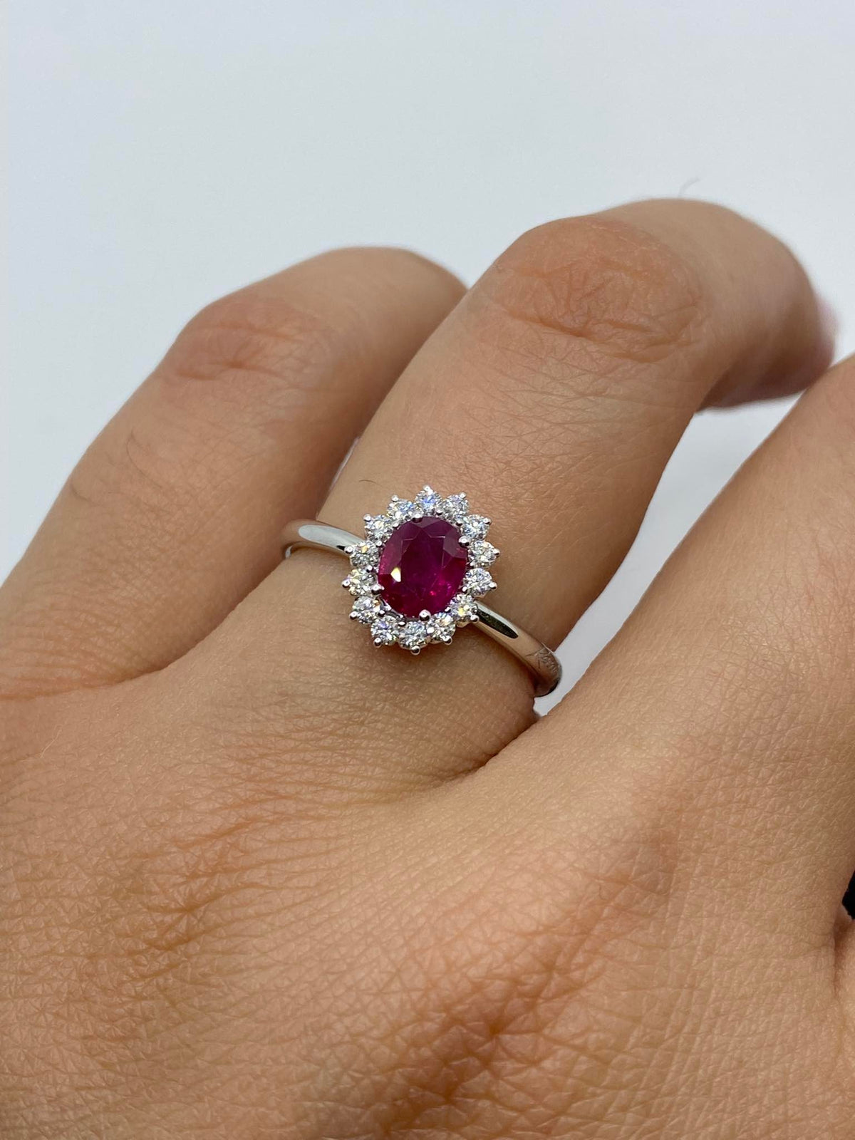 Anello Recarlo con Diamanti e Rubino Ct 0,60