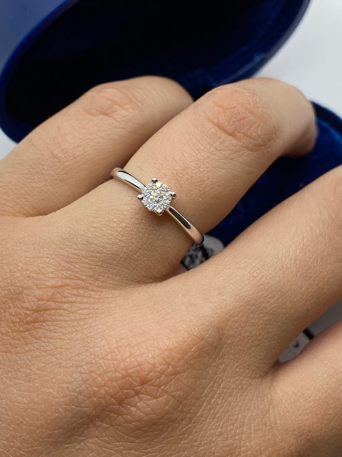 Anello Donna Solitario Recarlo Nodo D'amore con Diamanti Ct. 0.10