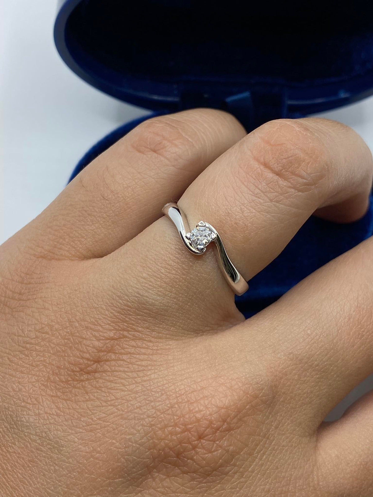 Anello Recarlo Solitario Maria Teresa con Diamanti Ct. 0.13