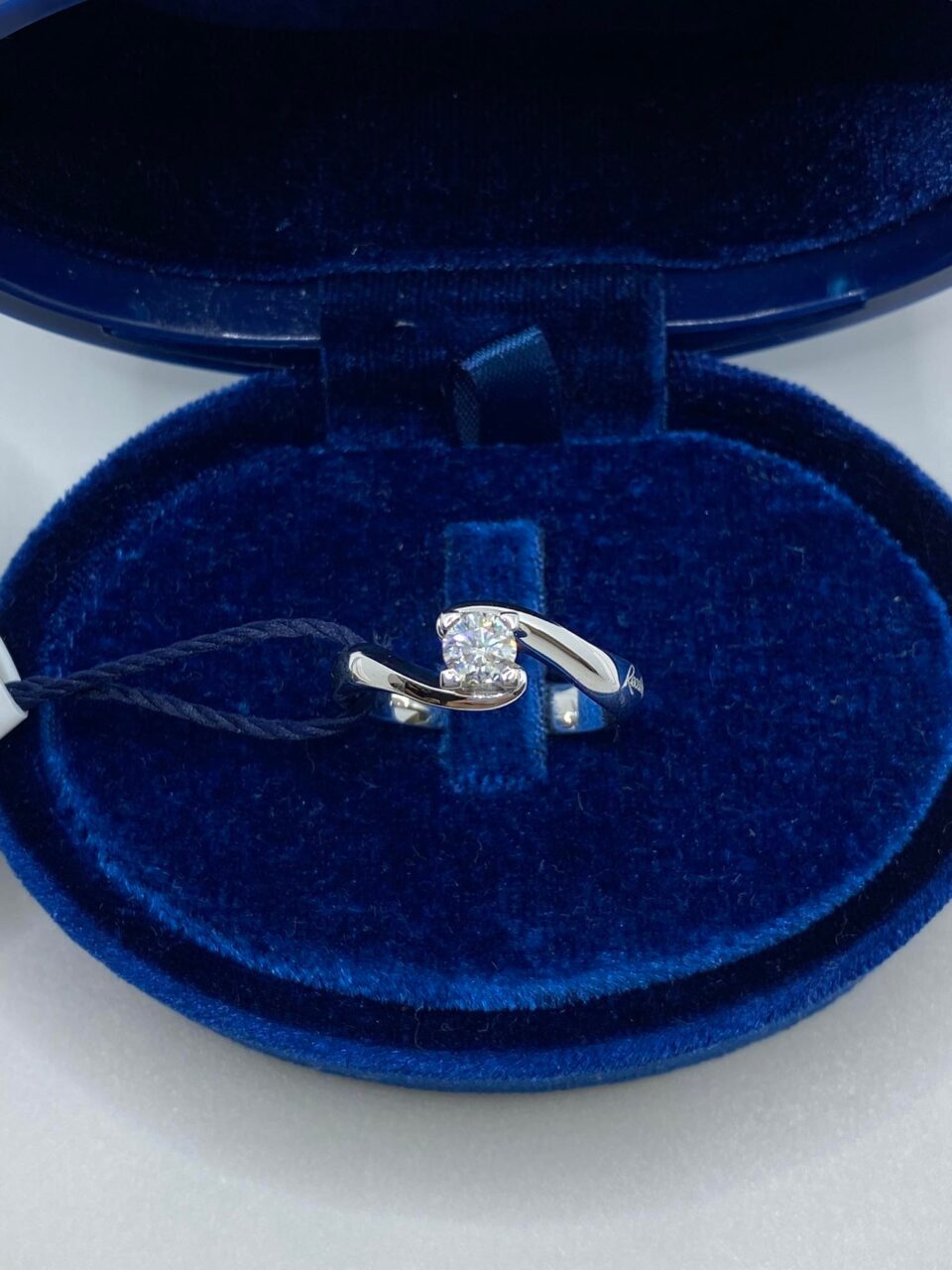 Anello Recarlo Solitario Maria Teresa con Diamanti Ct. 0.31