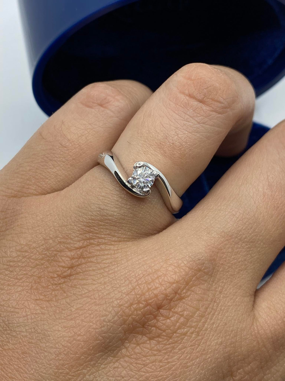 Anello Recarlo Solitario Maria Teresa con Diamanti Ct. 0.31