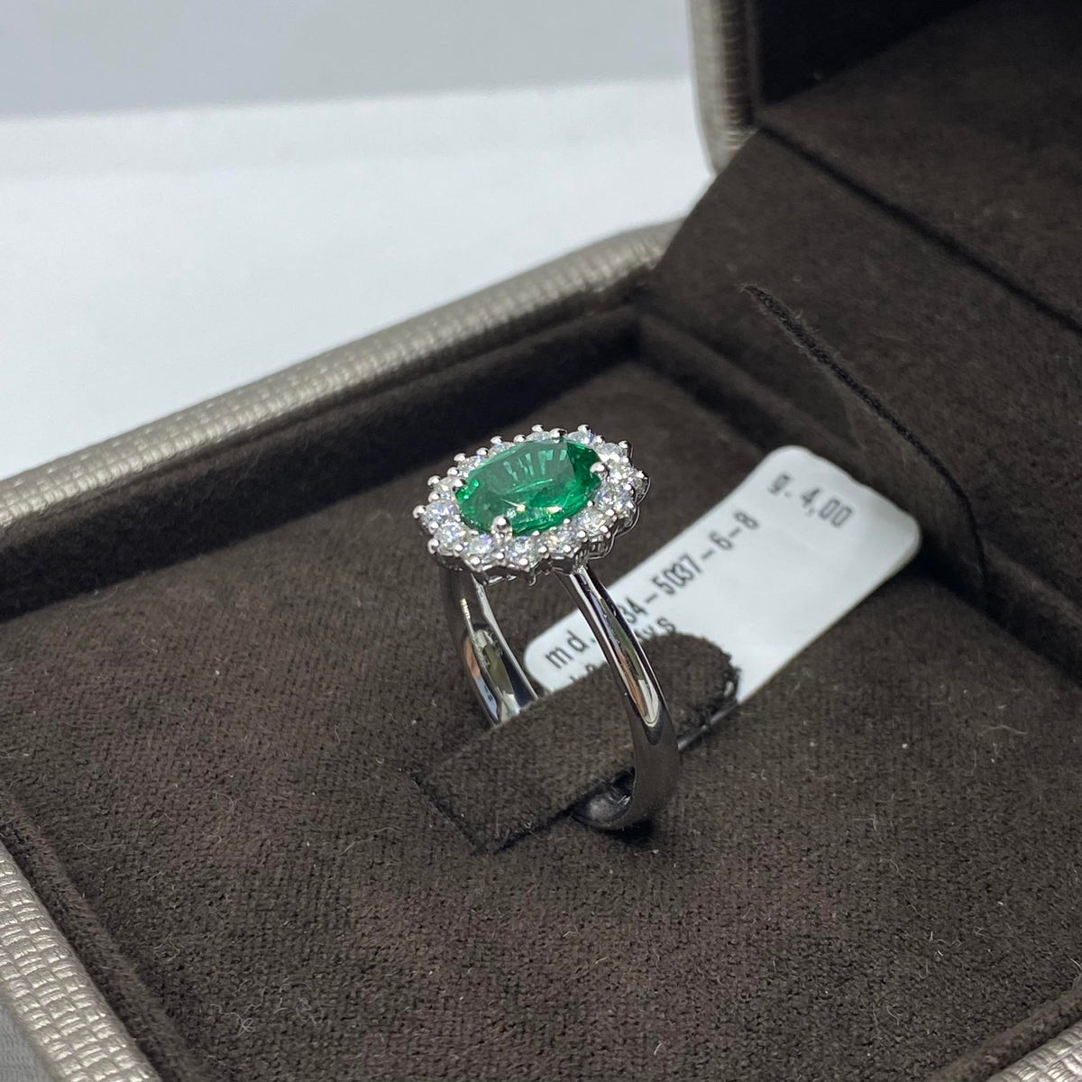 Anello Donna Crivelli con Smeraldo Ct 1.12 e Diamanti