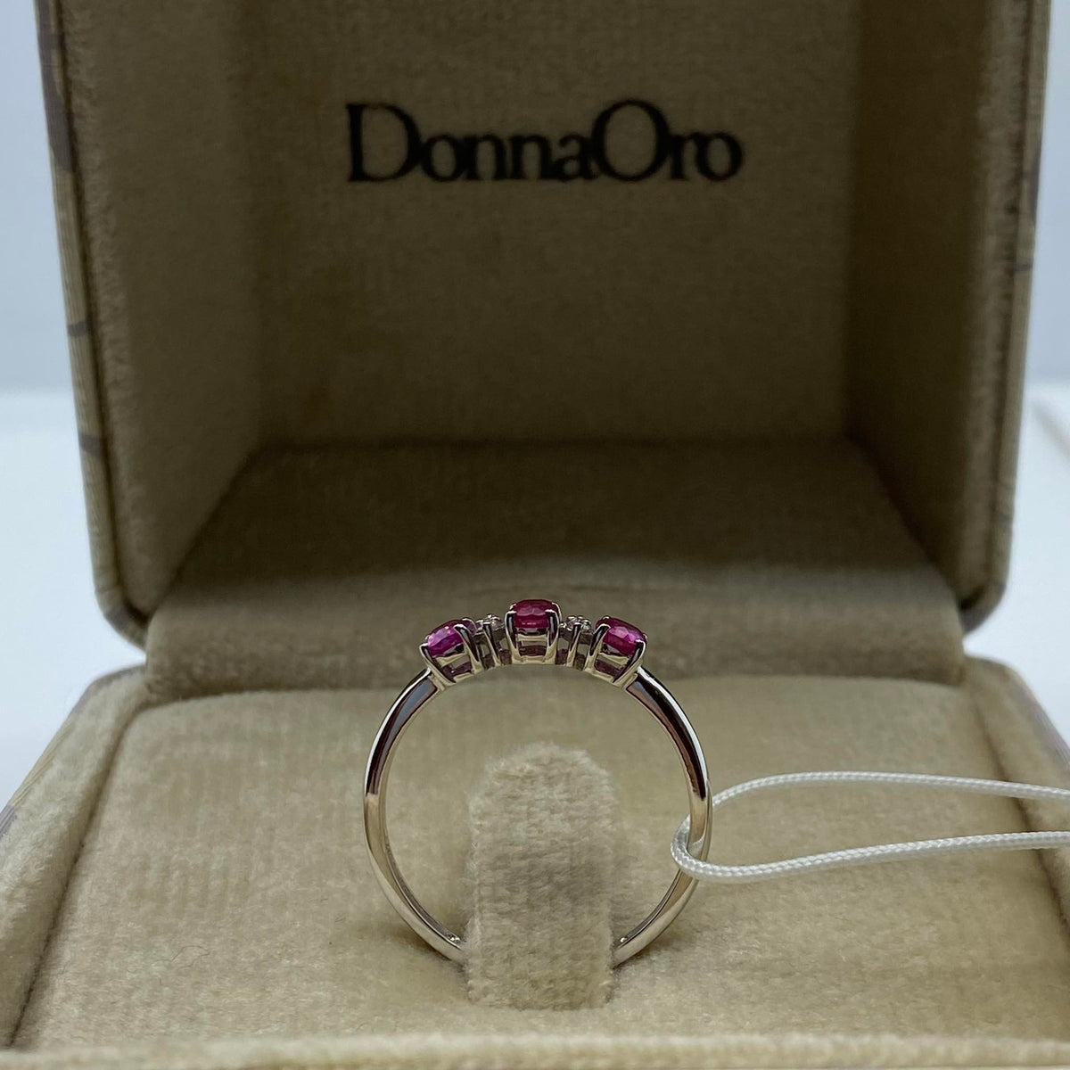 Anello Trilogy Donna Oro 18KT con Rubini Ct. 0.60 e Diamanti