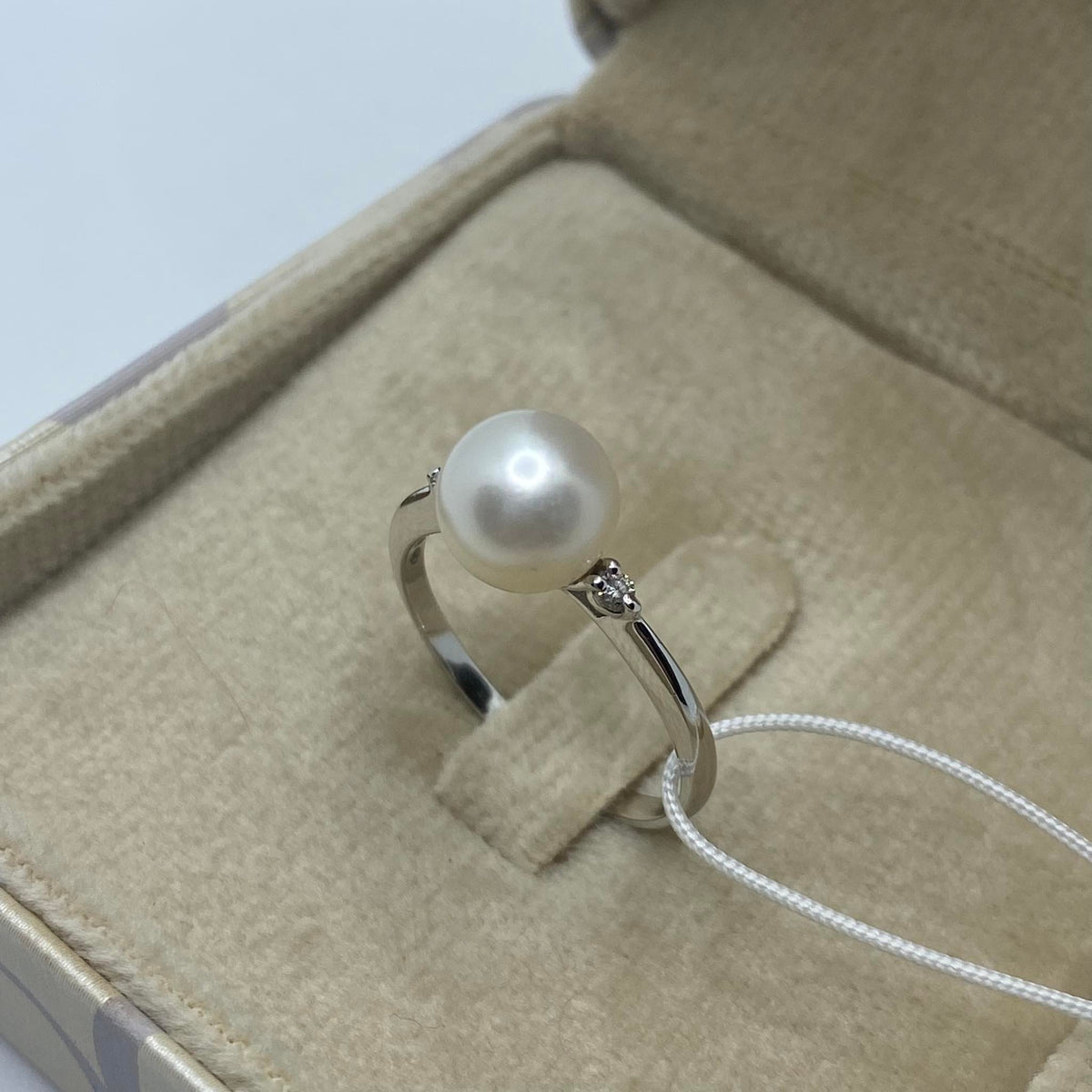 Anello Donna Oro 18KT con Diamanti e Perla mm. 8-8,5