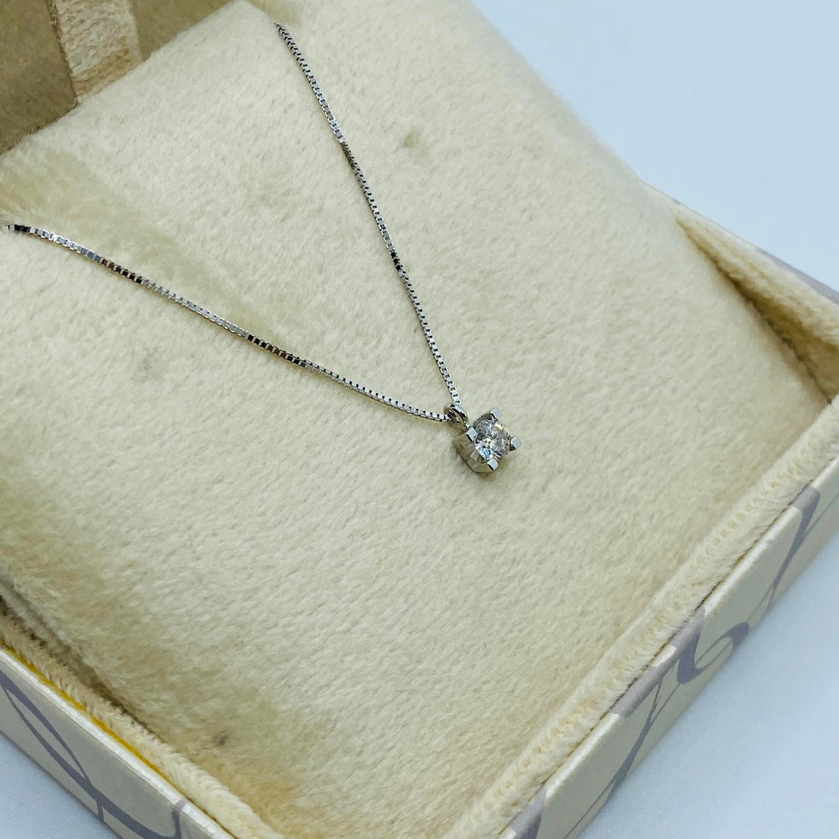Collana Punto Luce Donna Oro 18KT con Diamante Ct 0.17