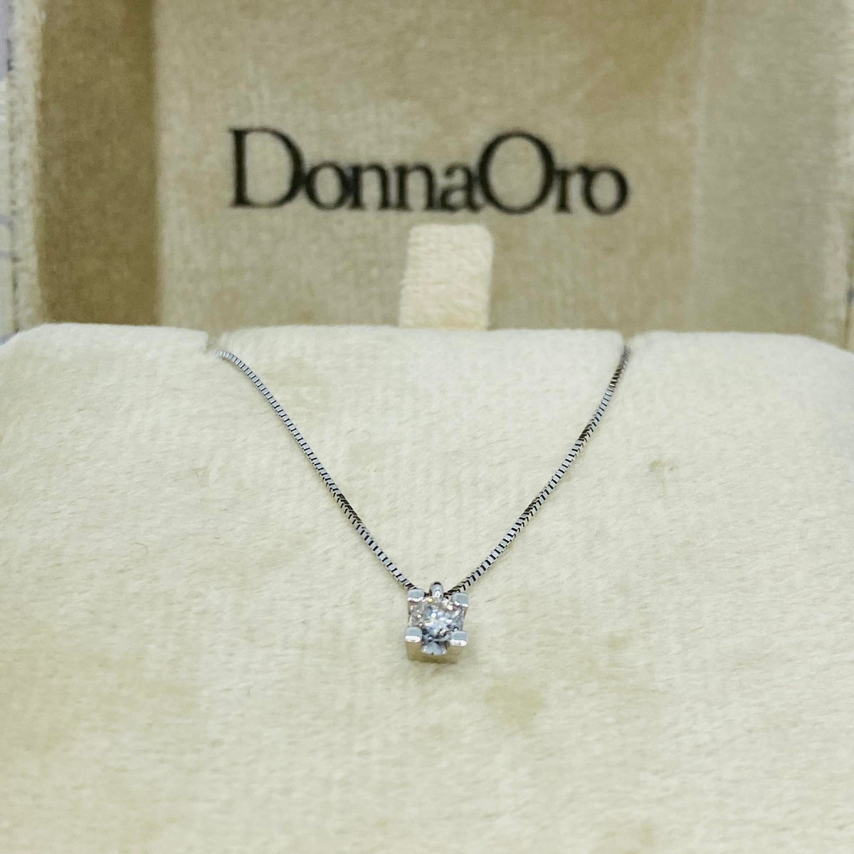 Collana Punto Luce Donna Oro 18KT con Diamante Ct 0.11