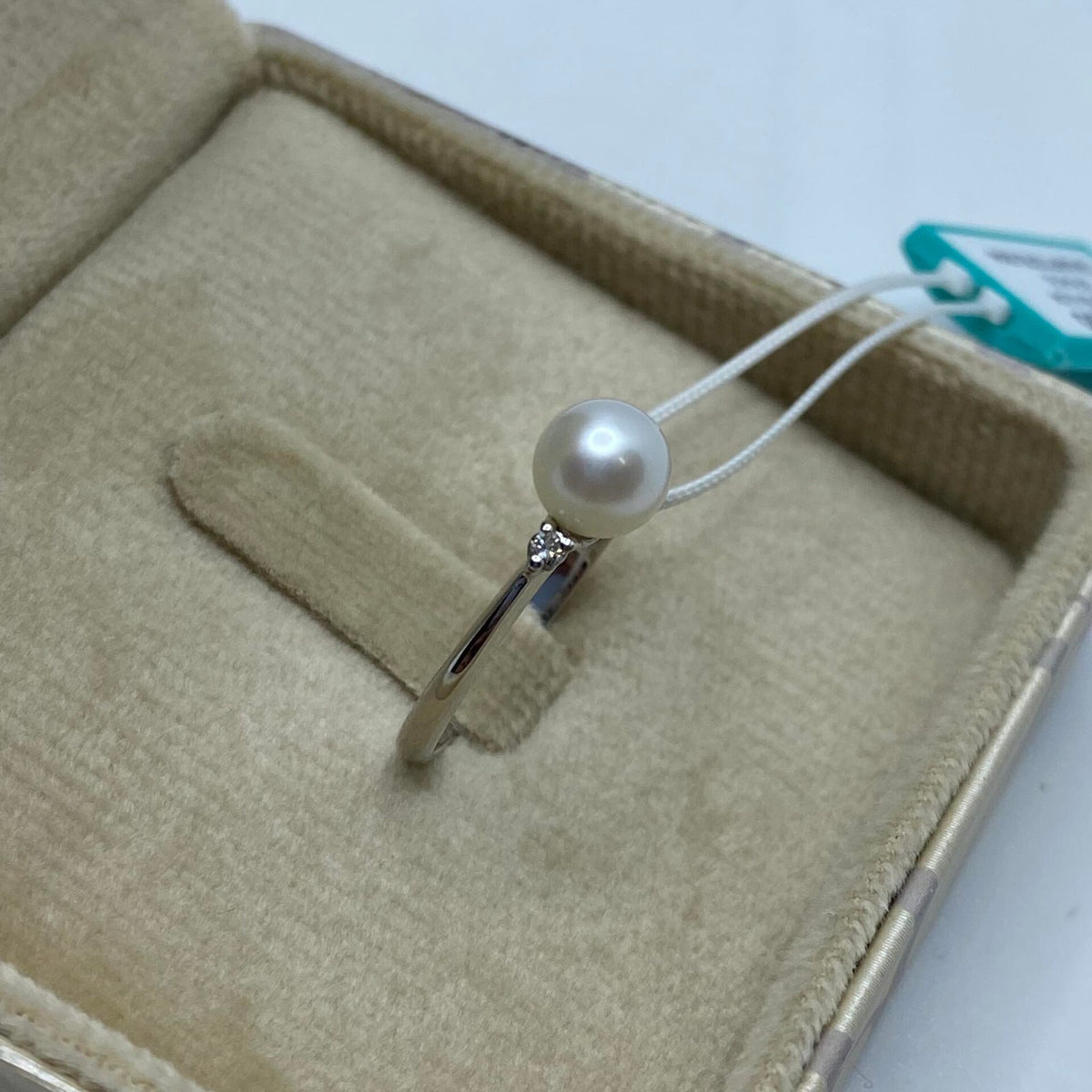 Anello Donna Oro 18KT con Diamanti e Perla mm. 6-6,5