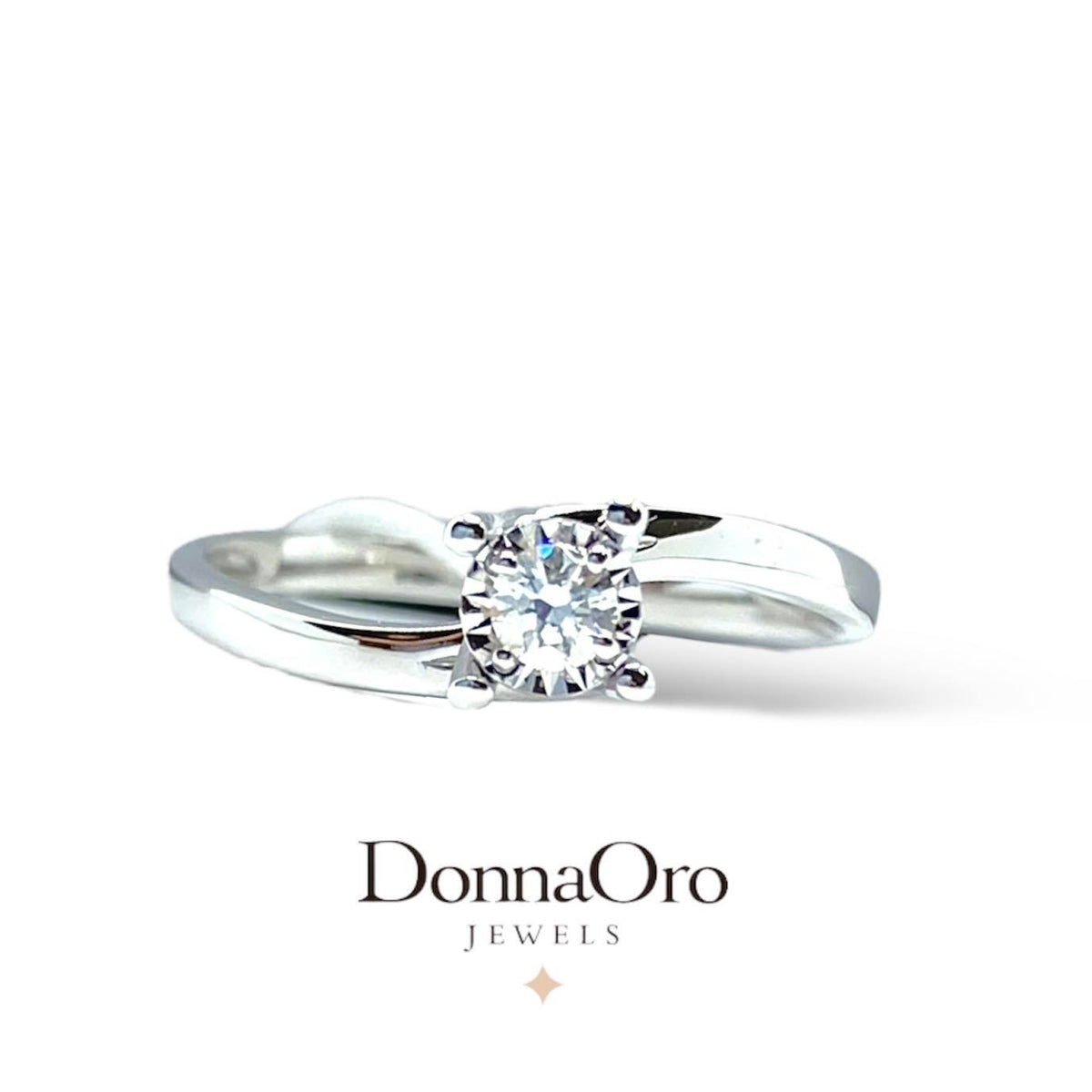 Anello Solitario Donna Oro 18KT con Diamante Ct 0.06