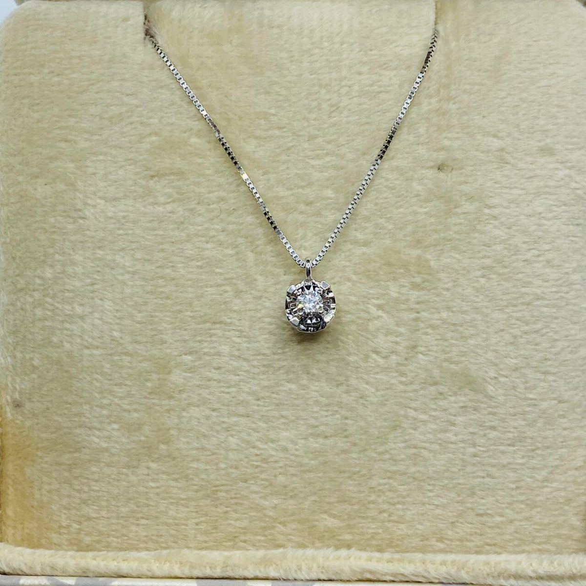 Collana Punto Luce Donna Oro 18KT con Diamante Ct 0.10