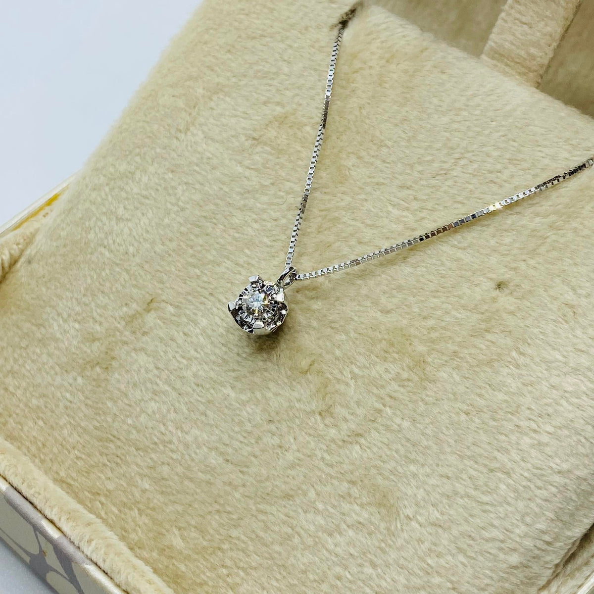 Collana Punto Luce Donna Oro 18KT con Diamante Ct 0.10