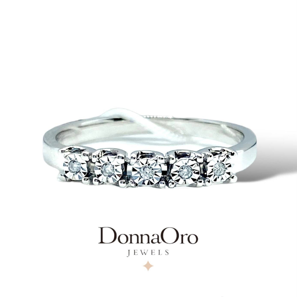 Anello Veretta a 5 Pietre Donna Oro 18KT con Diamanti Ct 0.04