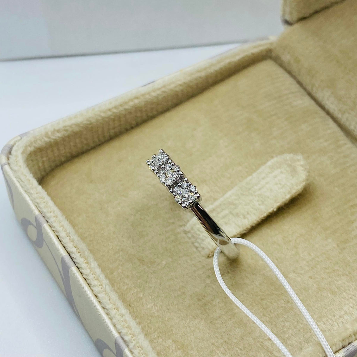 Anello Trilogy Donna Oro 18KT con Diamanti Ct 0.20