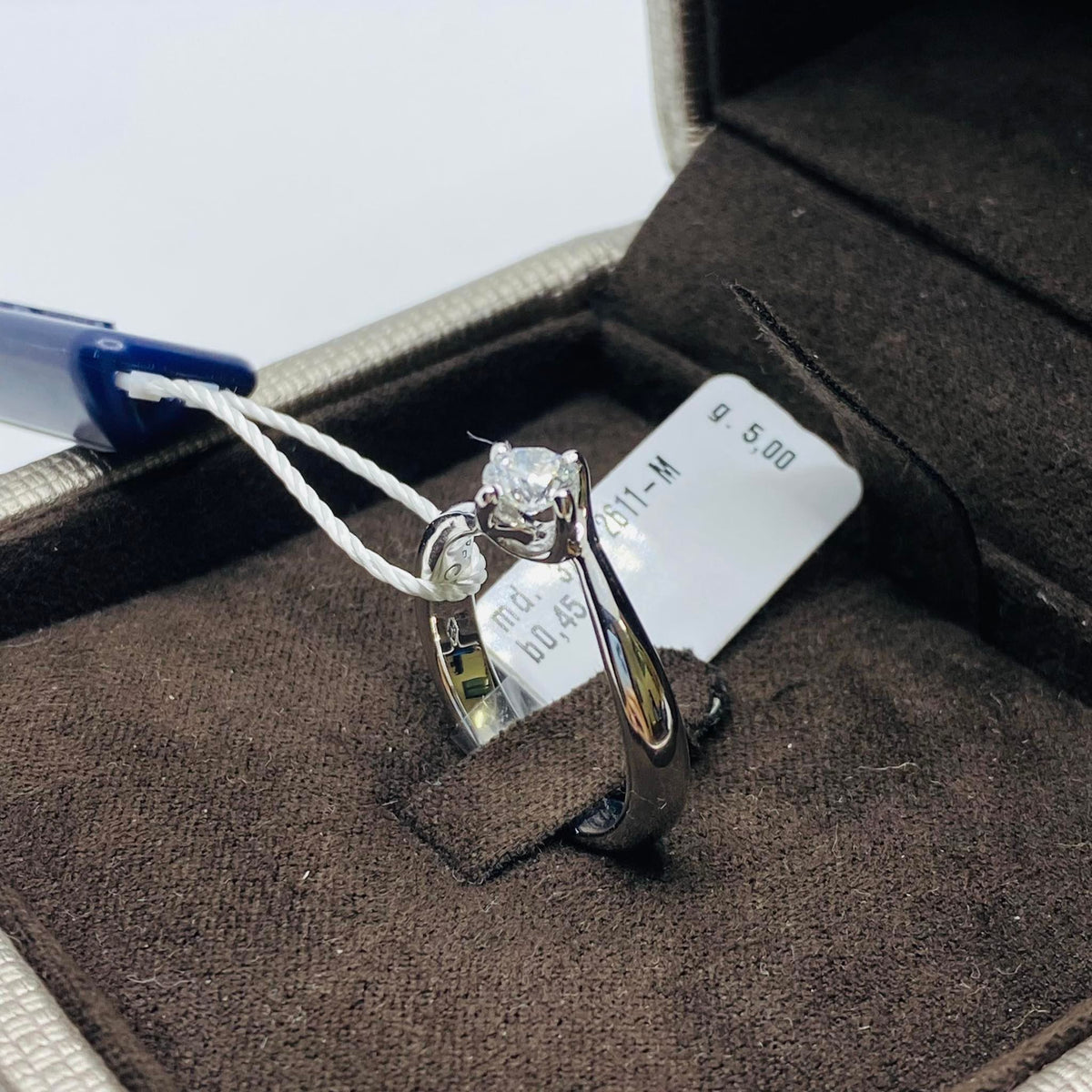 Anello Crivelli Solitario in Oro 18KT e Diamante Ct 0.45