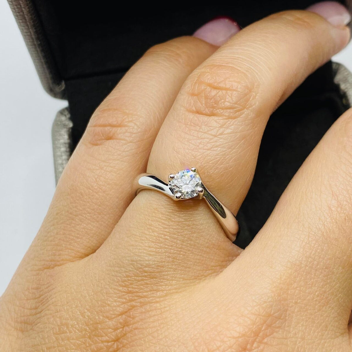 Anello Crivelli Solitario in Oro 18KT e Diamante Ct 0.45