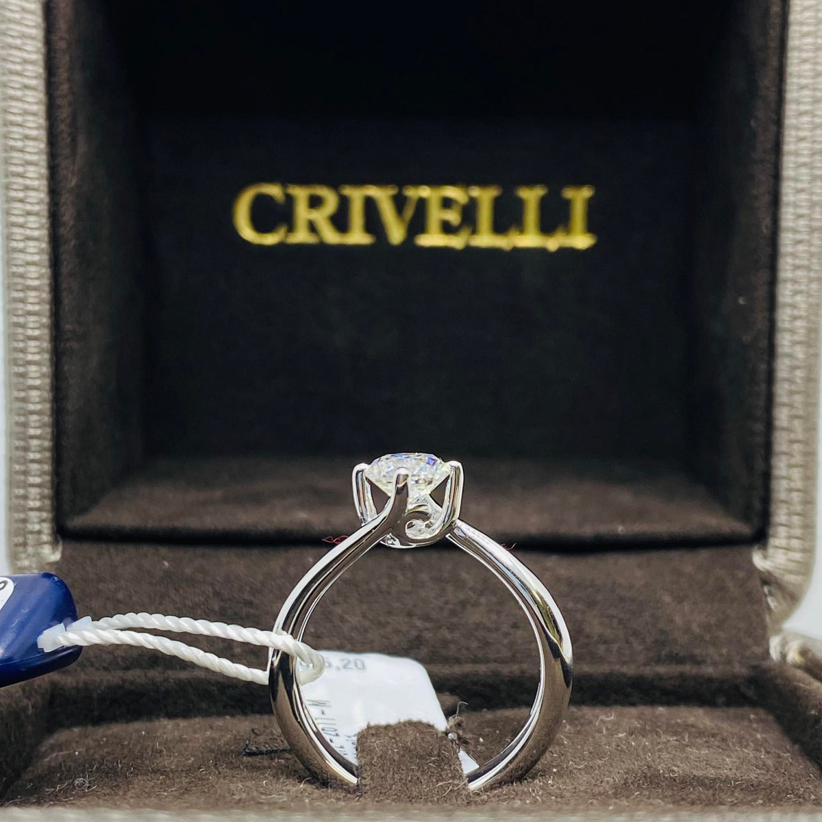 Anello Crivelli Solitario in Oro 18KT 18KT e Diamante GIA Ct 0.91