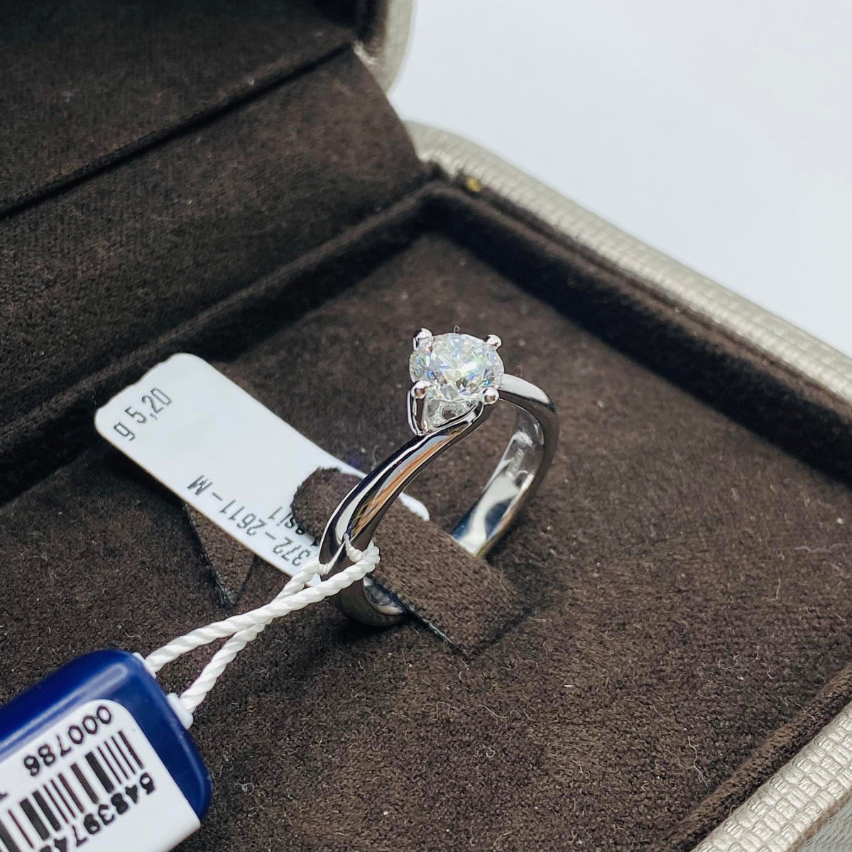 Anello Crivelli Solitario in Oro 18KT 18KT e Diamante GIA Ct 0.91