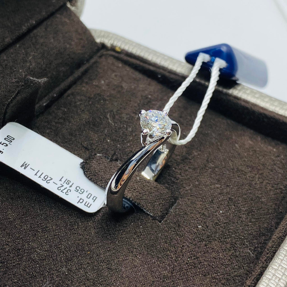 Anello Crivelli Solitario in Oro 18KT e Diamante GIA Ct 0.65