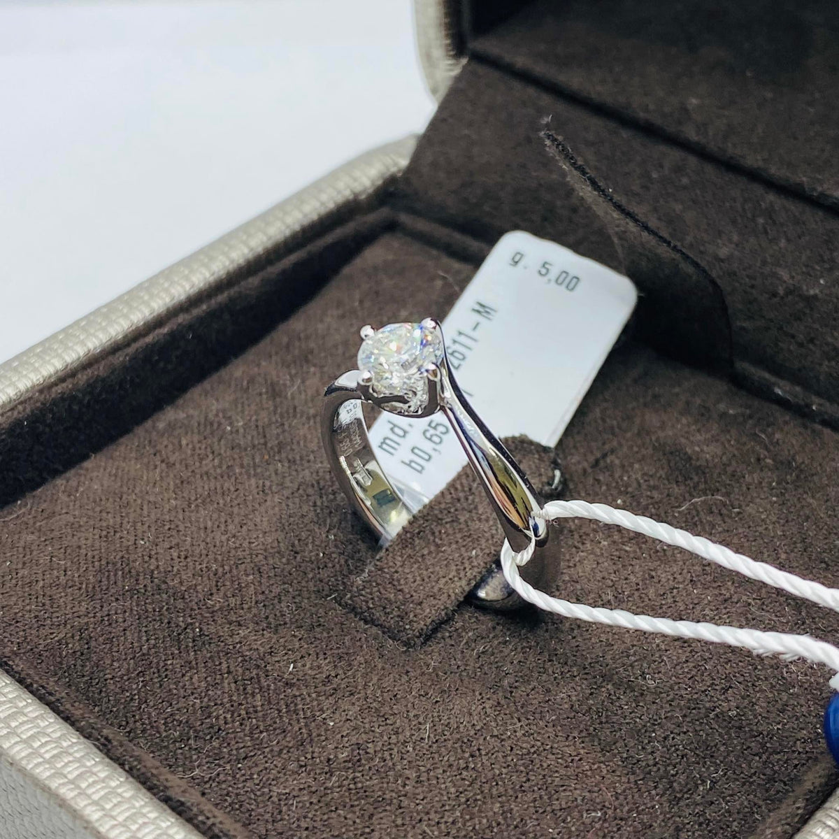 Anello Crivelli Solitario in Oro 18KT e Diamante GIA Ct 0.65