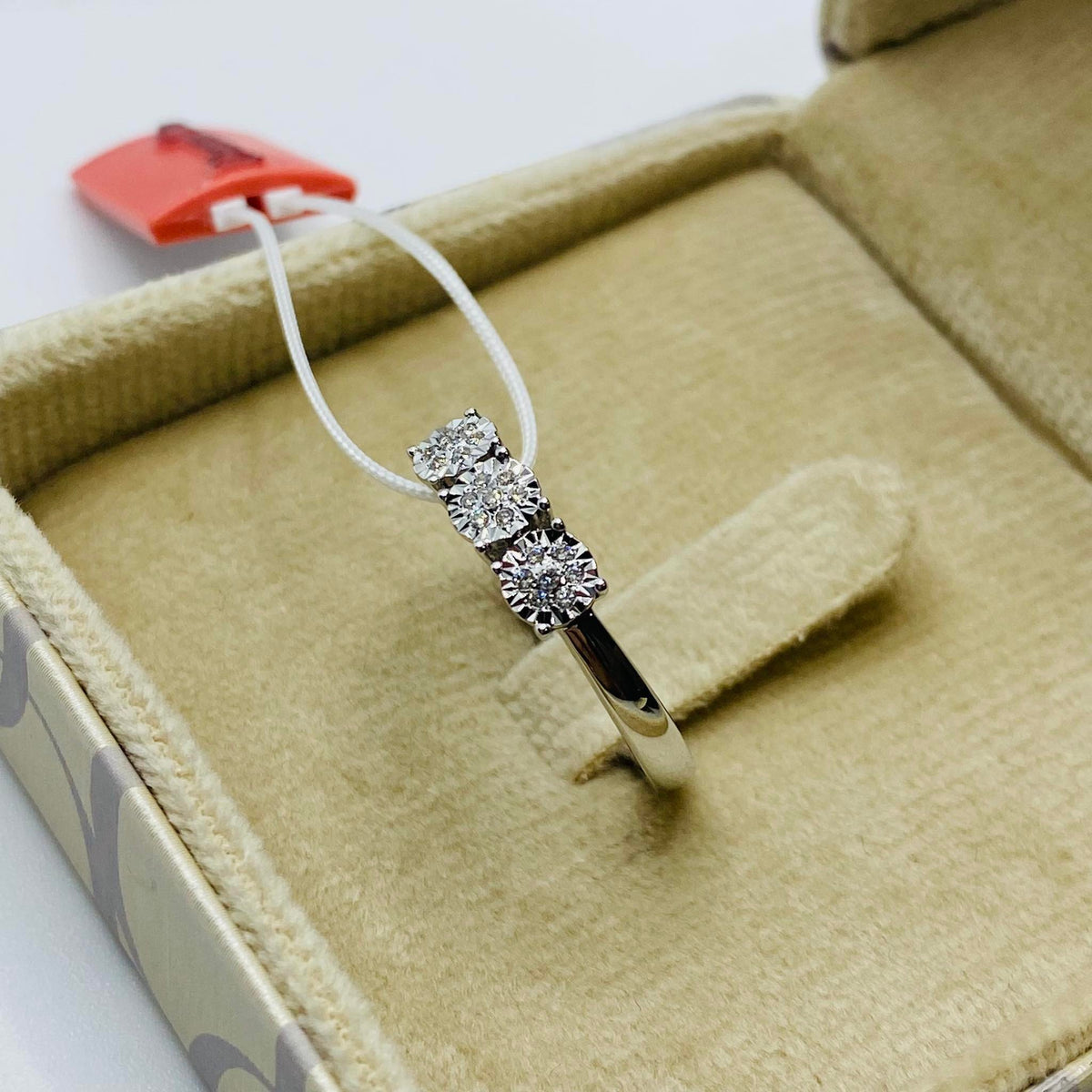 Anello Trilogy Donna Oro 18KT con Diamanti Ct 0.09