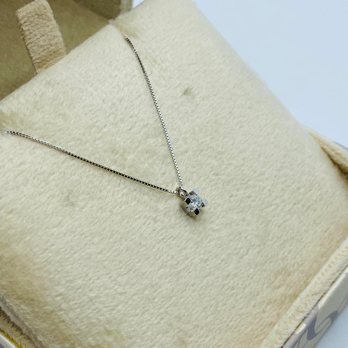 Collana Punto Luce Donna Oro 18KT con Diamante Ct 0.08