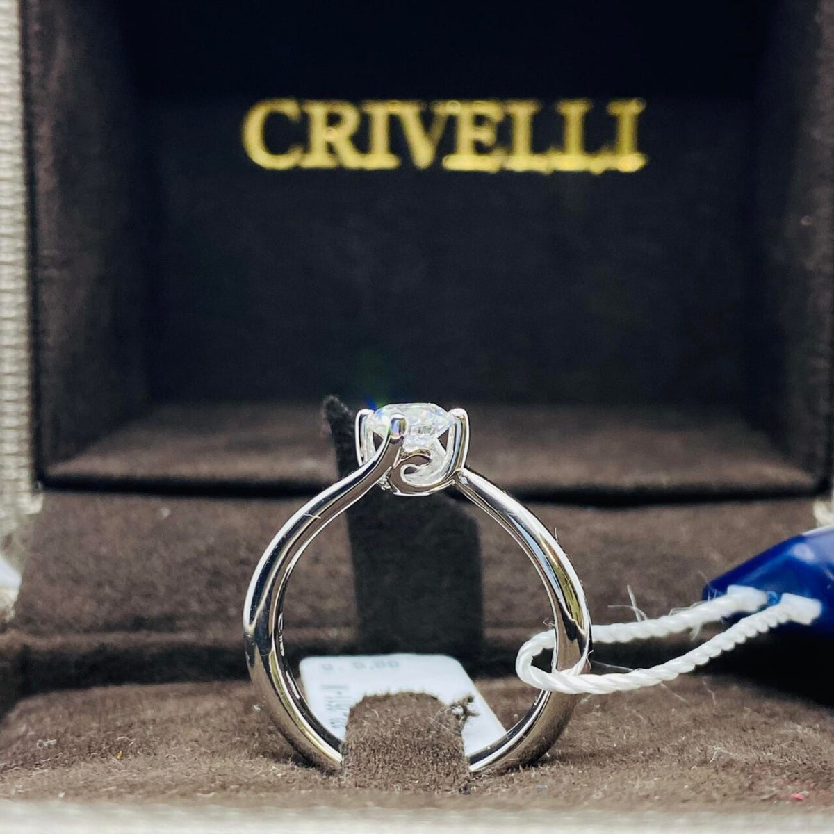 Anello Crivelli Solitario in Oro 18KT e Diamante GIA Ct 0.61