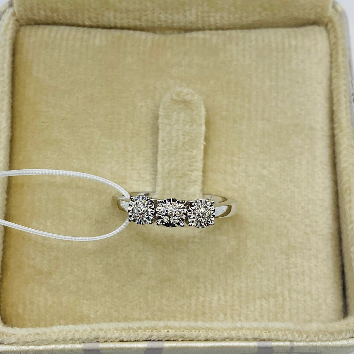 Anello Trilogy Donna Oro 18KT con Diamanti Ct 0.09