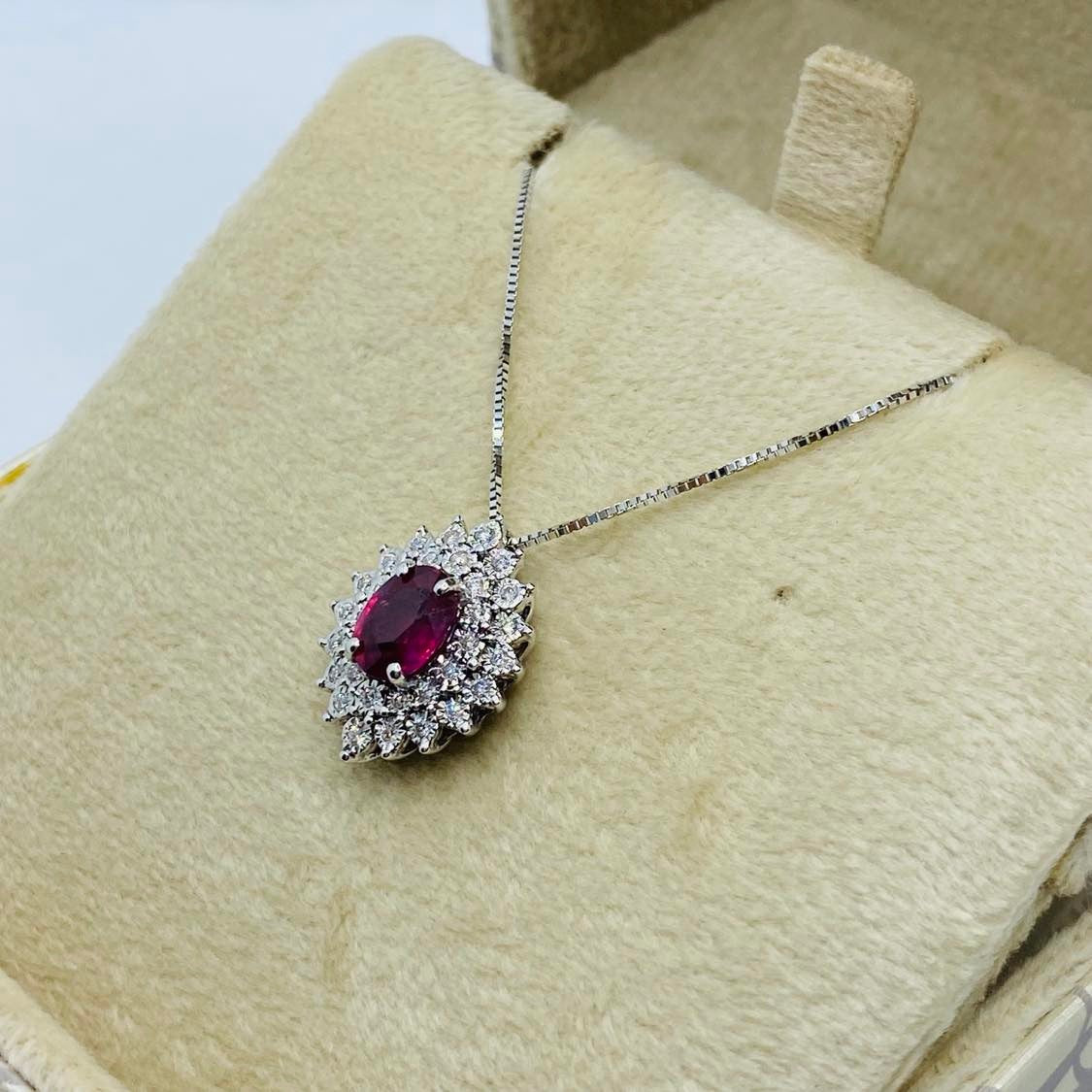 Collana Donna Oro 18KT con Rubino Ct 0.90 e Diamanti