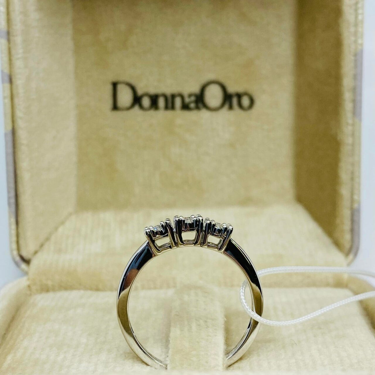 Anello Trilogy Donna Oro 18KT con Diamanti Ct 0.20