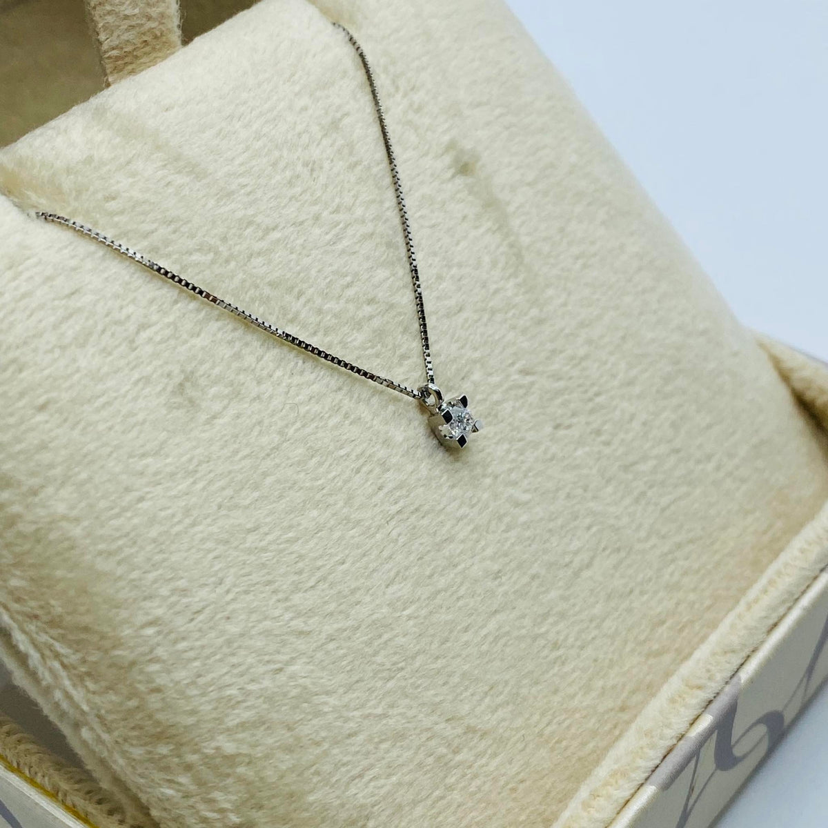 Collana Punto Luce Donna Oro 18KT con Diamante Ct 0.06