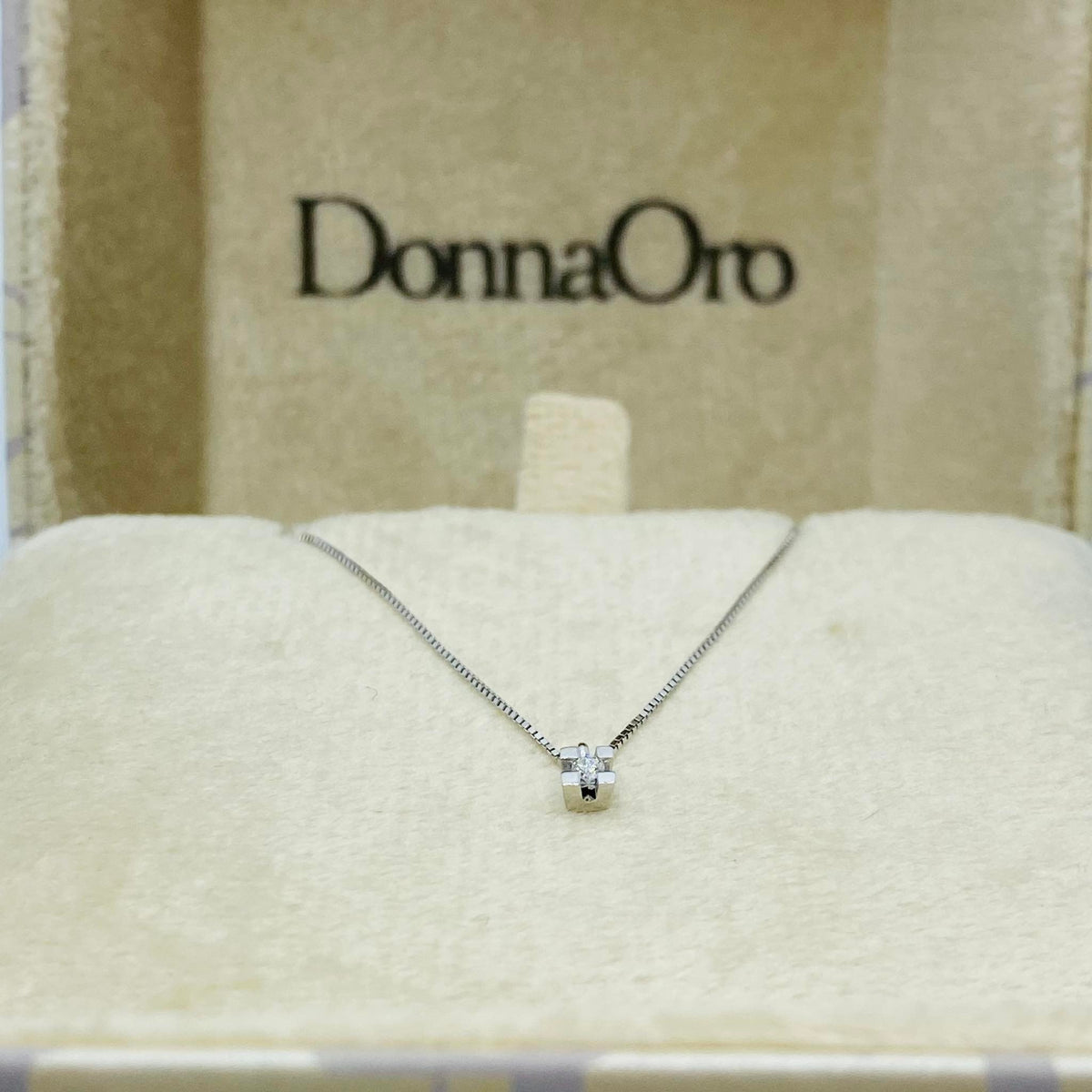 Collana Punto Luce Donna Oro 18KT con Diamante Ct 0.02