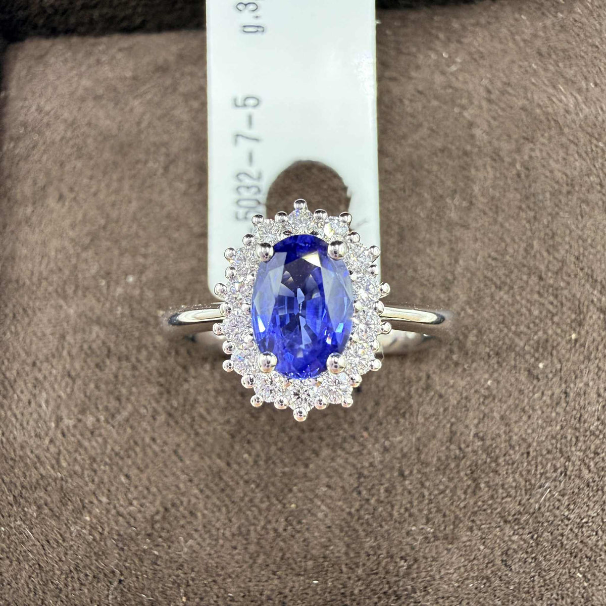 Anello Donna Crivelli con Zaffiro 0,92 e Diamanti