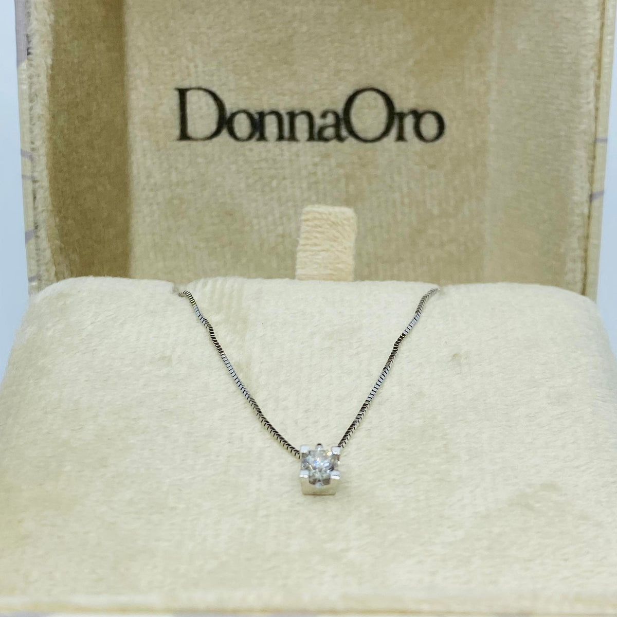 Collana Punto Luce Donna Oro 18KT con Diamante Ct 0.17